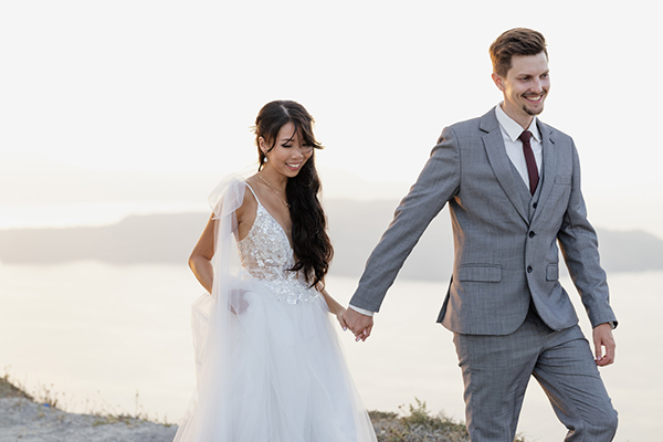 rustic-chic-wedding-santorini-romantic-snapshots-mesmerizing-backdrops_02