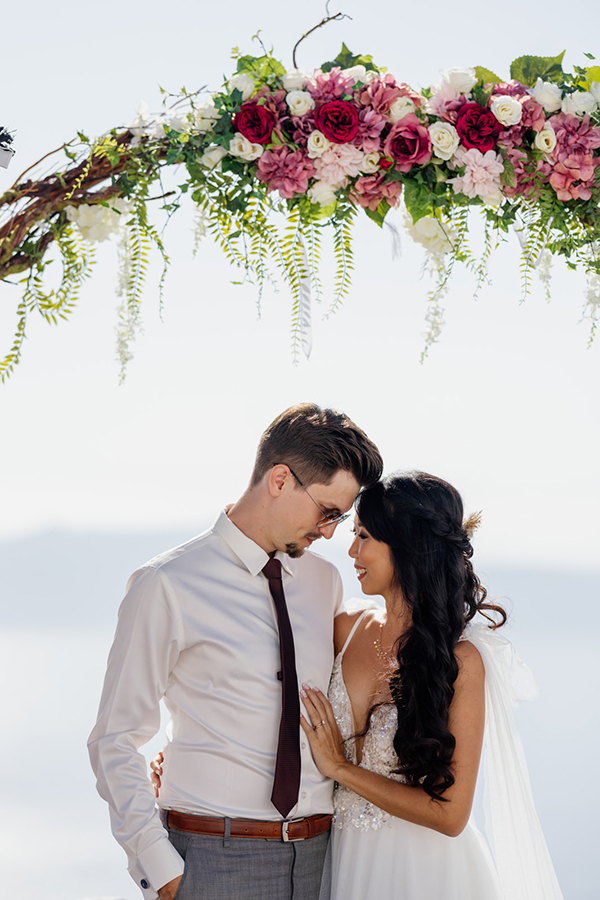 rustic-chic-wedding-santorini-romantic-snapshots-mesmerizing-backdrops_09x
