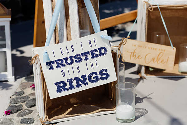 rustic-chic-wedding-santorini-romantic-snapshots-mesmerizing-backdrops_34