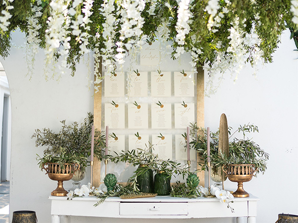 a-dreamy-summer-wedding-athens-gorgeous-florals-elegant-details_12