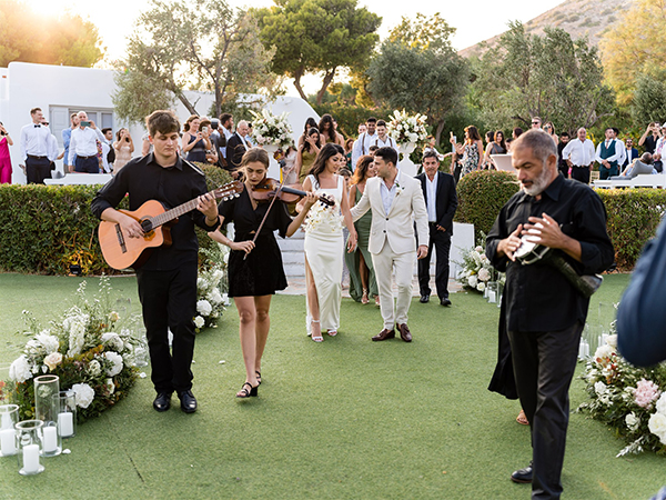 a-dreamy-summer-wedding-athens-gorgeous-florals-elegant-details_15