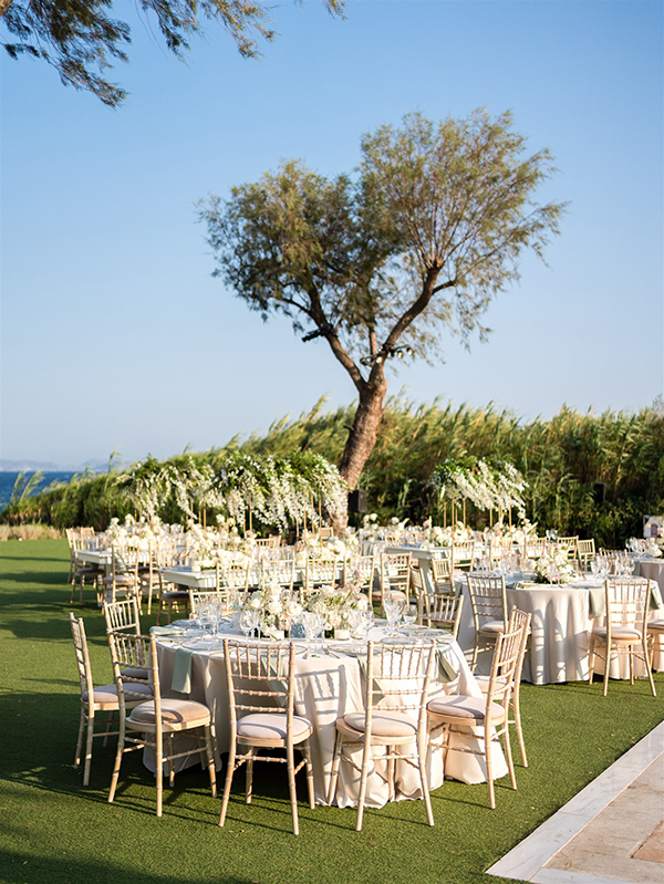 a-dreamy-summer-wedding-athens-gorgeous-florals-elegant-details_19