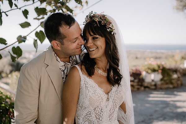 boho-fall-wedding-crete-lovely-pampas-grass-rustic-details_02x