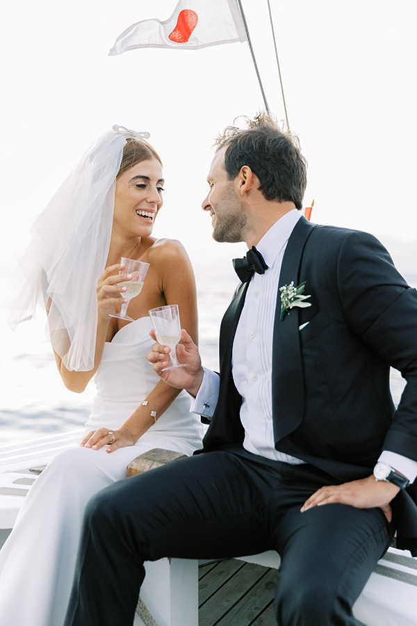 fairytale-summer-wedding-spetses-island-gorgeous-white-florals_40x