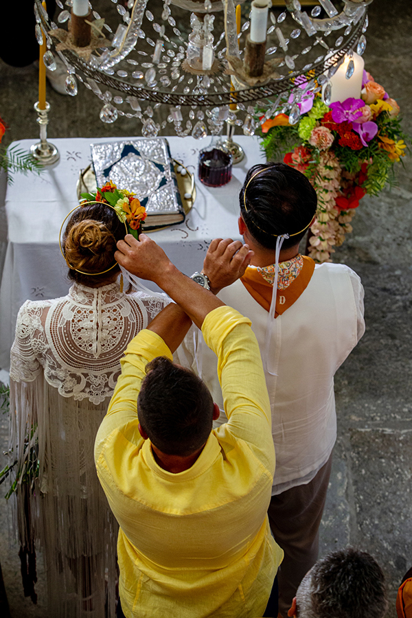 modern-summer-wedding-tinos-mexican-influences-colorful-flowers_23