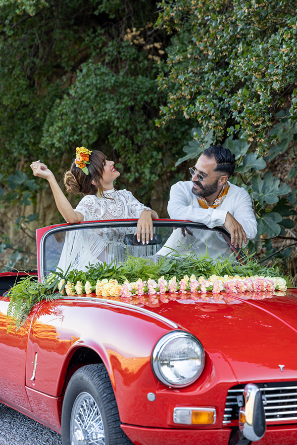 modern-summer-wedding-tinos-mexican-influences-colorful-flowers_38