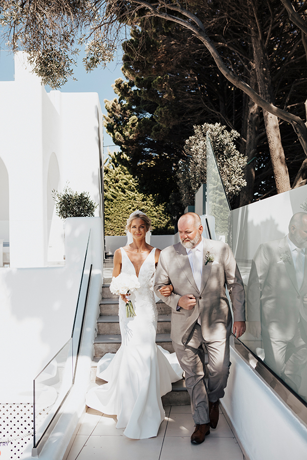 destination-wedding-santorini-romantic-white-florals_22