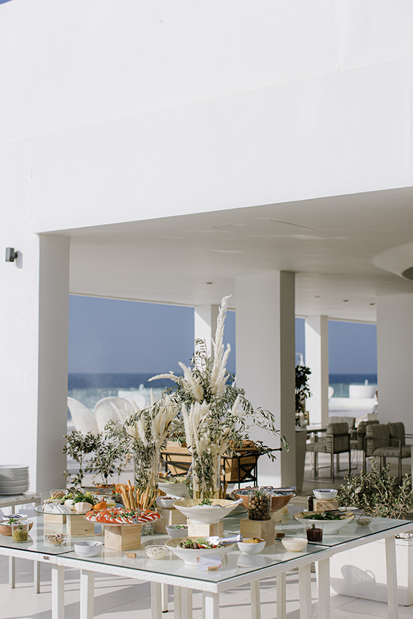 luxurious-destination-summer-wedding-white-peonies_24