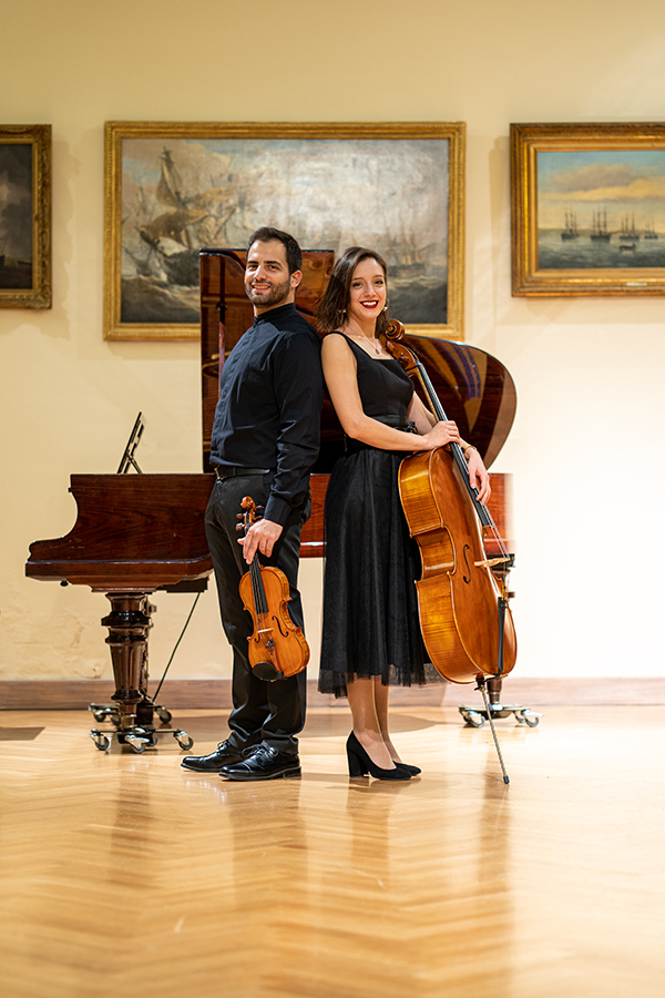 beautiful-instrumental-melodies-wedding-one-cello-n-a-half_05