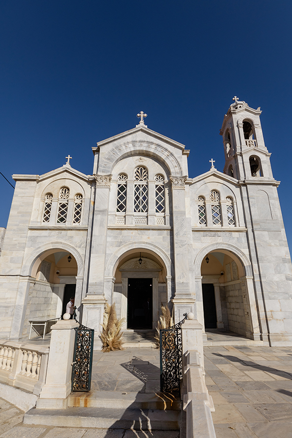 gorgeous-summer-wedding-tinos-bohemian-flair_11