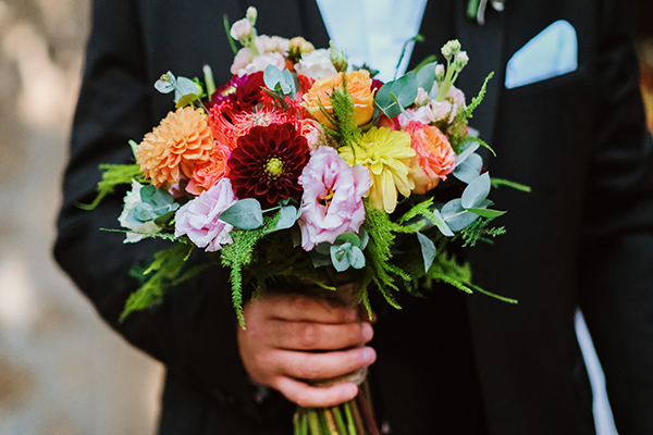 modern-fall-wedding-thessaloniki-colorful-flowers_01w