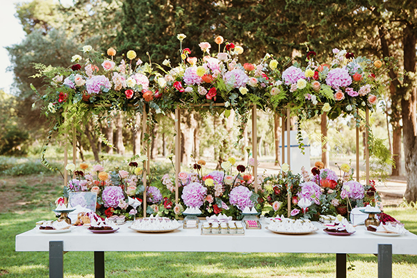 modern-fall-wedding-thessaloniki-colorful-flowers_03