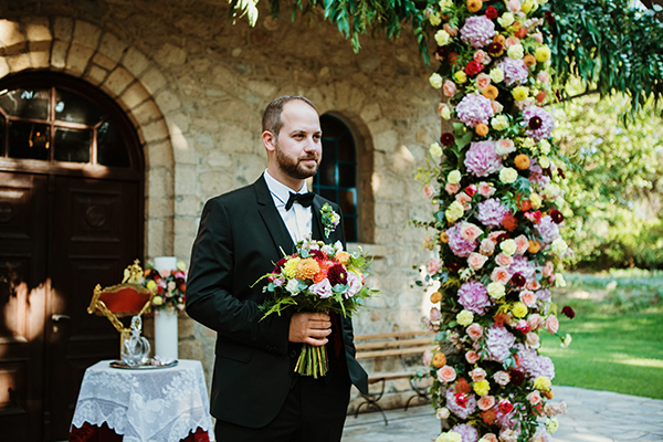 modern-fall-wedding-thessaloniki-colorful-flowers_07