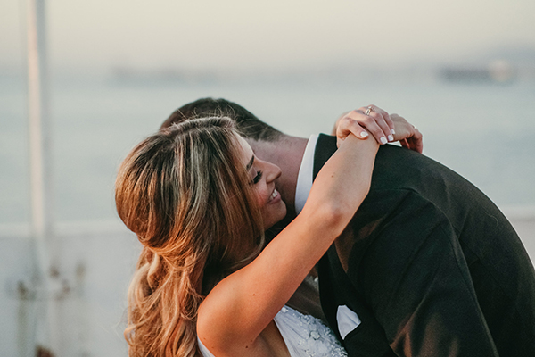 modern-fall-wedding-thessaloniki-colorful-flowers_29