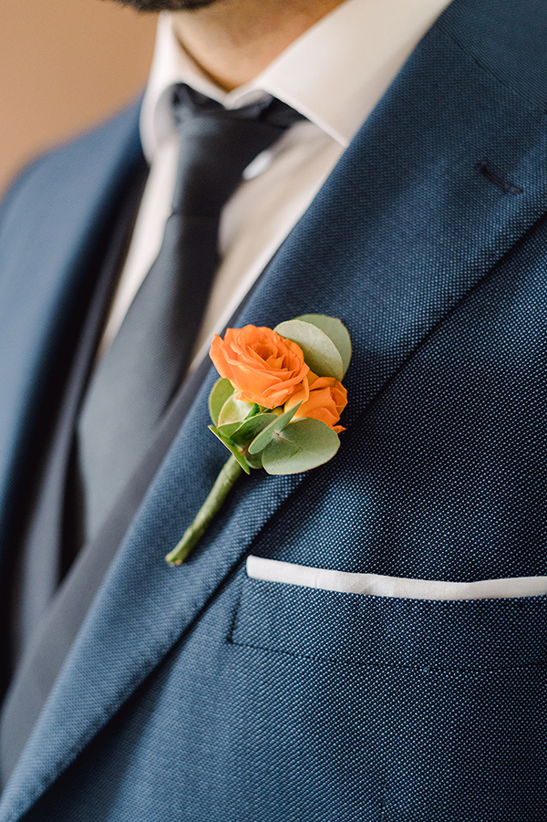 pretty-fall-wedding-sparta-peach-and-white-hues_21x