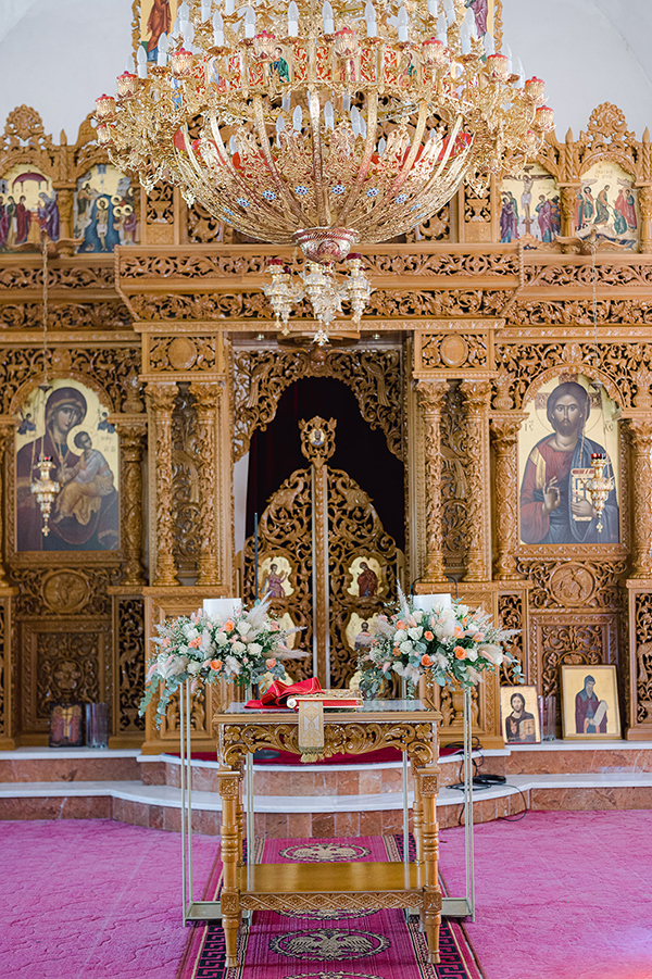 pretty-fall-wedding-sparta-peach-and-white-hues_27