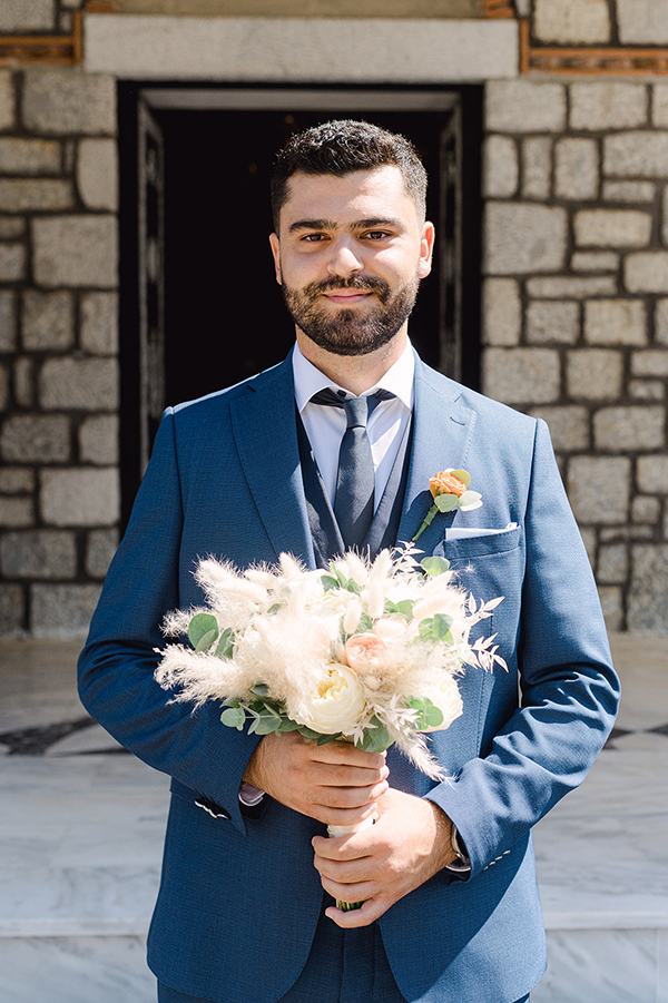 pretty-fall-wedding-sparta-peach-and-white-hues_32x