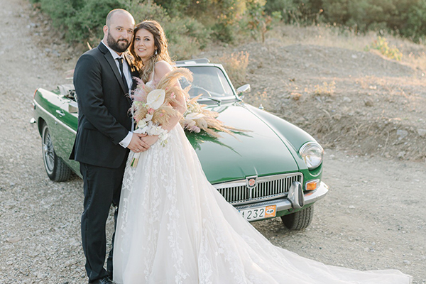 Romantic summer wedding in Greece with fresh and dried flowers | Georgia & Nikos