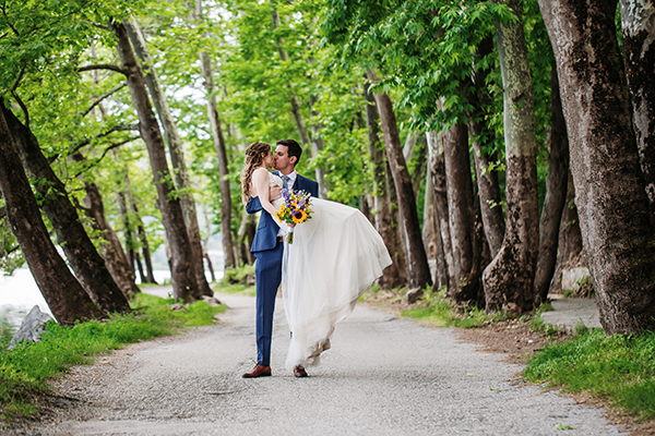 romantic-summer-wedding-sunflowers-kastoria_06