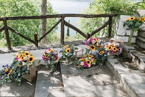 romantic-summer-wedding-sunflowers-kastoria_14