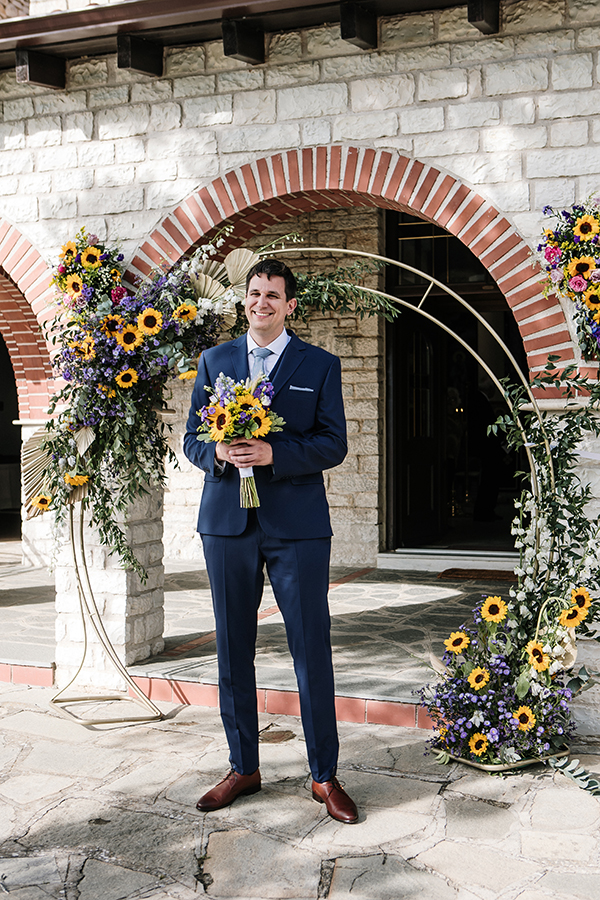 romantic-summer-wedding-sunflowers-kastoria_19