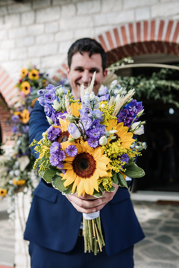 romantic-summer-wedding-sunflowers-kastoria_20