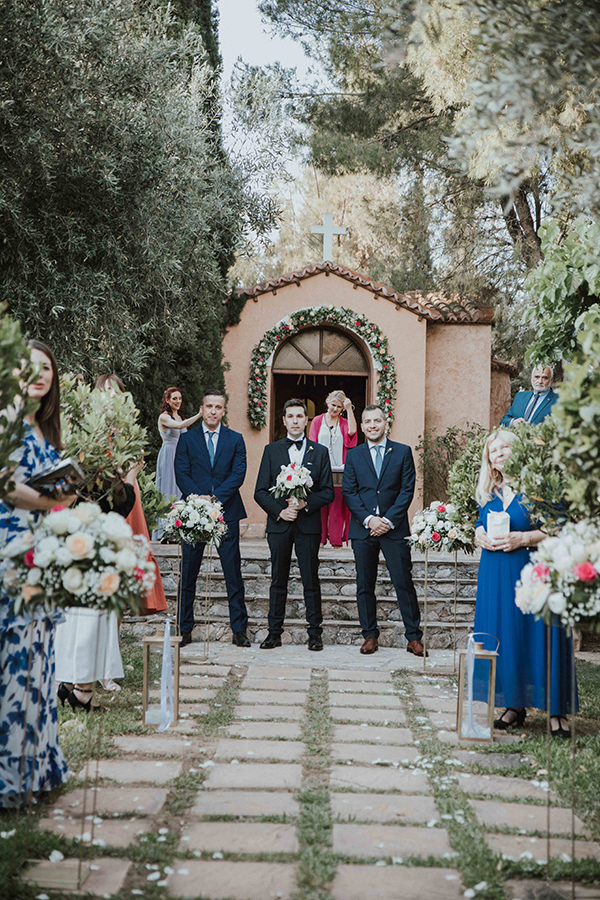 beautiful-flower-filled-wedding-athens_28