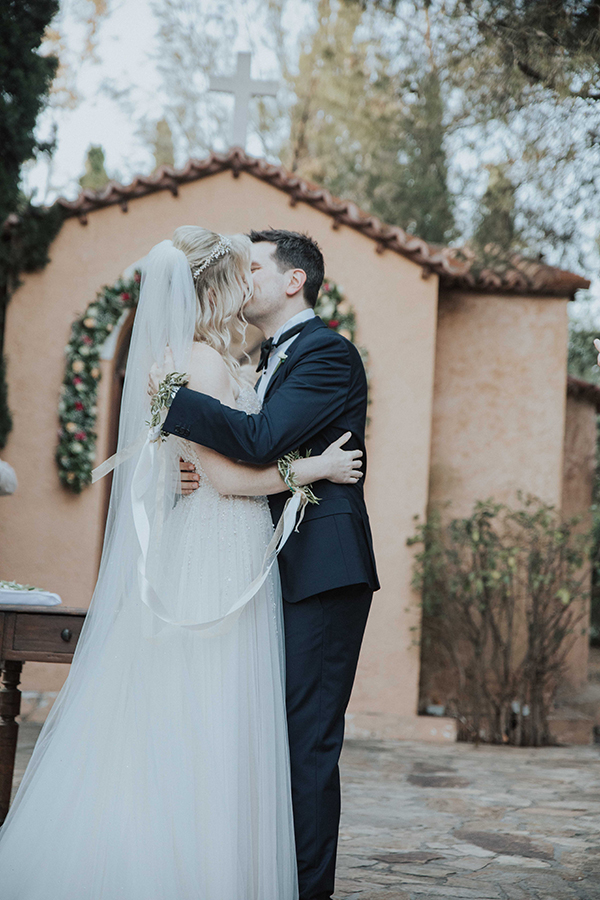 beautiful-flower-filled-wedding-athens_34