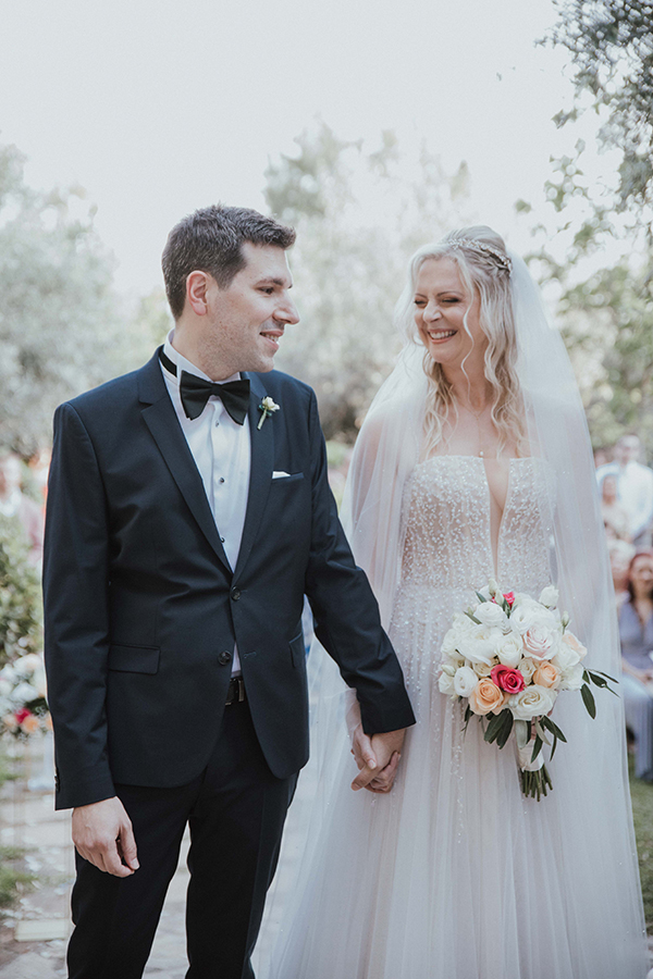 beautiful-flower-filled-wedding-athens_35x