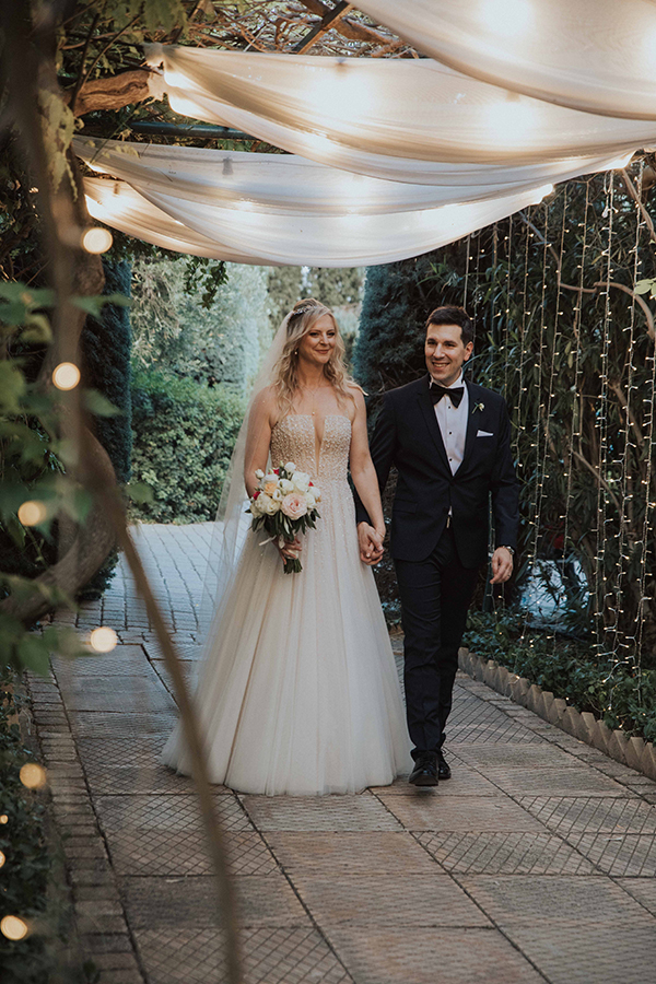 beautiful-flower-filled-wedding-athens_39