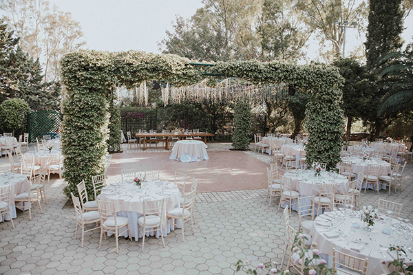 beautiful-flower-filled-wedding-athens_42