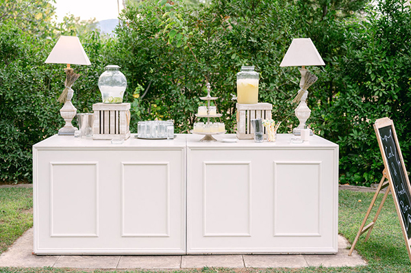 charming-summer-wedding-athens-lilac-blooms_20