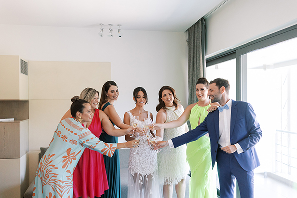 gorgeous-summer-wedding-athens-pretty-pastel-flowers_10