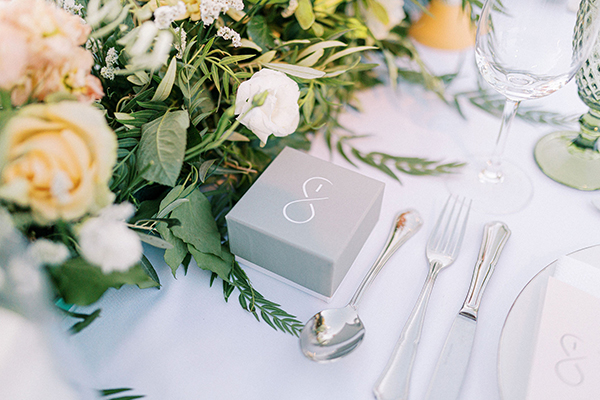 gorgeous-summer-wedding-athens-pretty-pastel-flowers_23