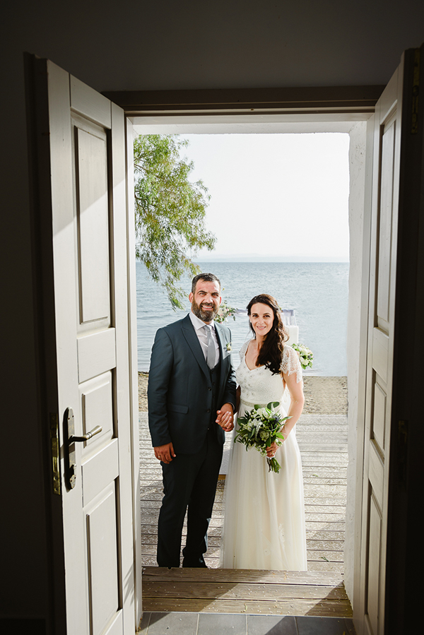 lovely-summer-wedding-evia-with-pink-white-roses_18x