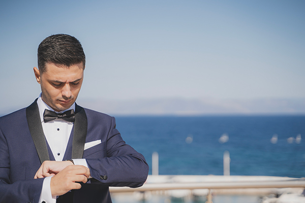 modern-chic-fall-wedding-athens-colorful-flowers_11