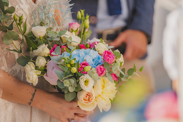 modern-chic-fall-wedding-athens-colorful-flowers_18