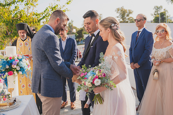 modern-chic-fall-wedding-athens-colorful-flowers_19