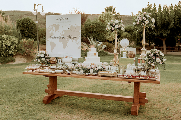 romantic-chic-summer-wedding-crete-white-pink-roses_21