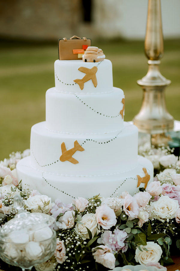 romantic-chic-summer-wedding-crete-white-pink-roses_25