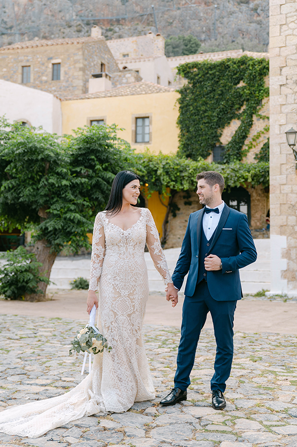 summer-wedding-nafpaktos-white-blooms_03