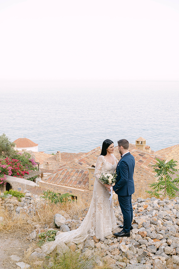 summer-wedding-nafpaktos-white-blooms_41
