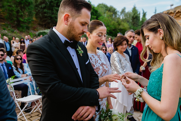 beautiful-spring-wedding-athens-white-hydrangeas_09z