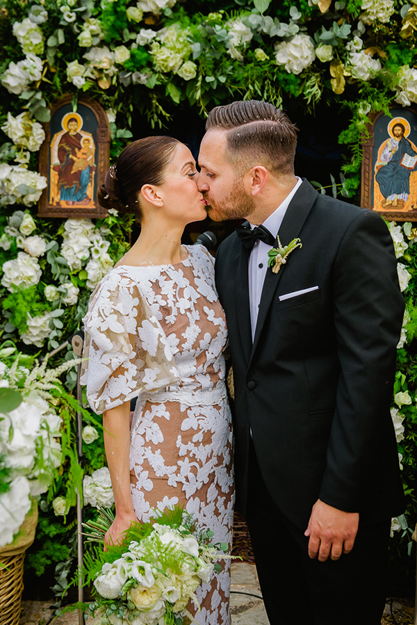 beautiful-spring-wedding-athens-white-hydrangeas_12