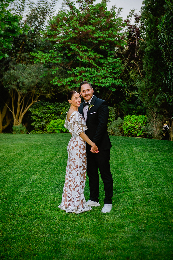beautiful-spring-wedding-athens-white-hydrangeas_21