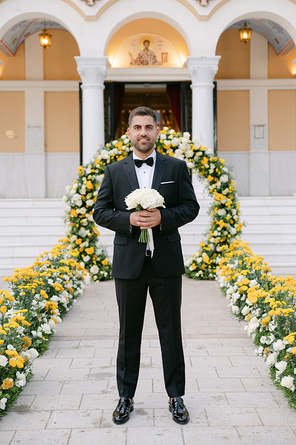 beautiful-summer-wedding-patras-yellow-flowers_18