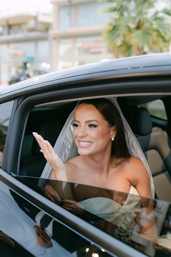 beautiful-summer-wedding-patras-yellow-flowers_21w