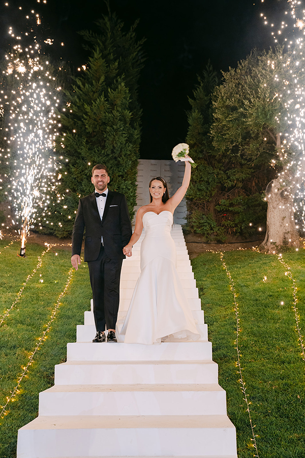 beautiful-summer-wedding-patras-yellow-flowers_36