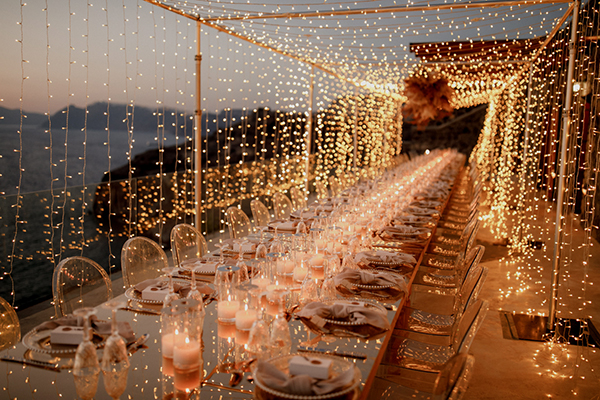 bohemian-summer-wedding-santorini-romantic-details_23