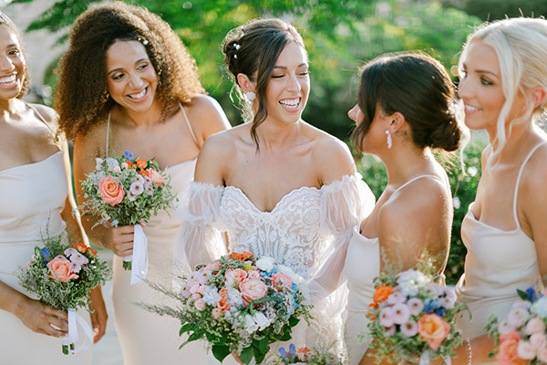 colorful-and-chic-wedding-kos-gorgeous-flowers_07x